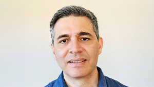 Photo of Dr Adrian Lopresti.