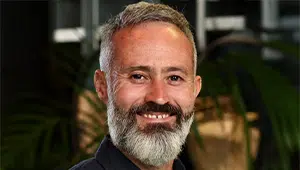 Photo of Dr Dan Hanson.