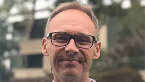 Photo of Dr Lee Daffin.