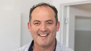 Photo of Dr Matthew McLindon.